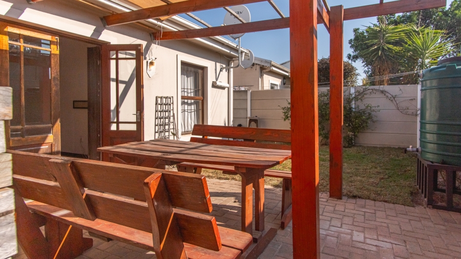 2 Bedroom Property for Sale in Parklands East Western Cape
